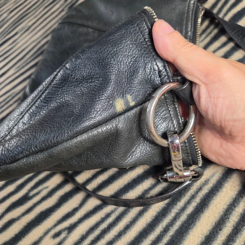 B. Makowsky Black Pebbled Leather Crossbody Bag Pleated Tassel Leopard Print